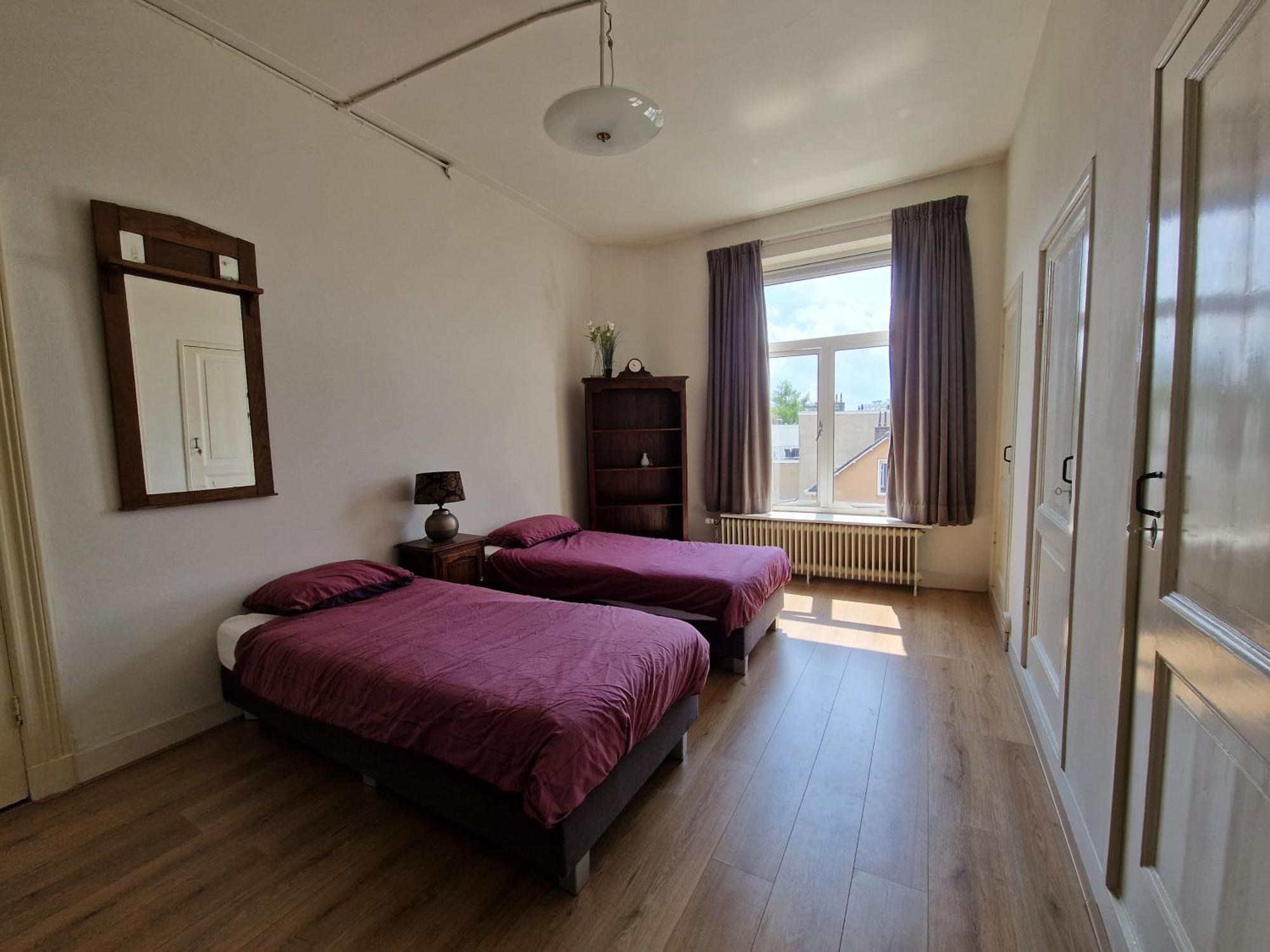 J&J Hotel Nijmegen Bagian luar foto